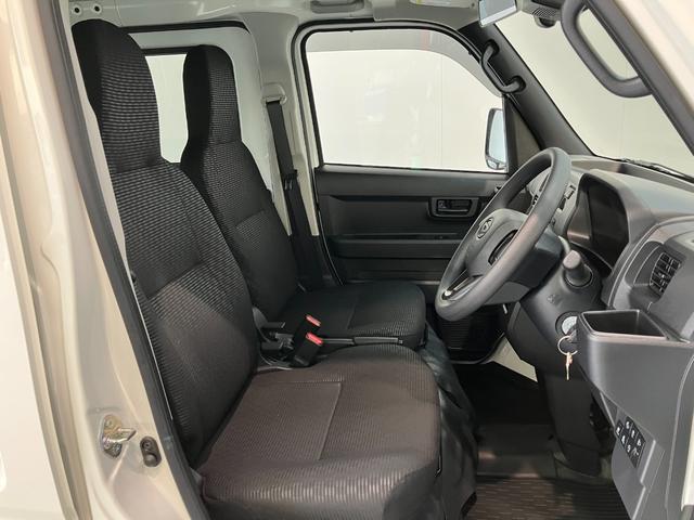 ハイゼットカーゴＤＸ　４ＷＤ　ＣＶＴ　コーナーセンサー　ドラレコ　キーレス衝突被害軽減ブレーキ　コーナーセンサー　前席パワーウインドウ　ＡＭ／ＦＭステレオ　ドラレコ　両側スライドドア　オートライト　マニュアルレベリング　キーレスエントリー　エコアイドル　パートタイム４ＷＤ（滋賀県）の中古車