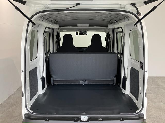 ハイゼットカーゴＤＸ　４ＷＤ　ＣＶＴ　コーナーセンサー　ドラレコ　キーレス衝突被害軽減ブレーキ　コーナーセンサー　前席パワーウインドウ　ＡＭ／ＦＭステレオ　ドラレコ　両側スライドドア　オートライト　マニュアルレベリング　キーレスエントリー　エコアイドル　パートタイム４ＷＤ（滋賀県）の中古車