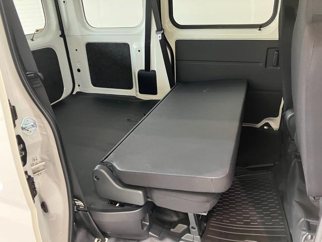 ハイゼットカーゴＤＸ　４ＷＤ　ＣＶＴ　コーナーセンサー　ドラレコ　キーレス衝突被害軽減ブレーキ　コーナーセンサー　前席パワーウインドウ　ＡＭ／ＦＭステレオ　ドラレコ　両側スライドドア　オートライト　マニュアルレベリング　キーレスエントリー　エコアイドル　パートタイム４ＷＤ（滋賀県）の中古車