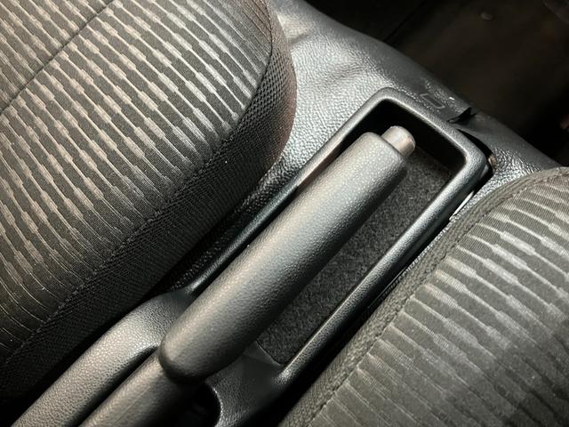 ハイゼットカーゴＤＸ　４ＷＤ　ＣＶＴ　コーナーセンサー　ドラレコ　キーレス衝突被害軽減ブレーキ　コーナーセンサー　前席パワーウインドウ　ＡＭ／ＦＭステレオ　ドラレコ　両側スライドドア　オートライト　マニュアルレベリング　キーレスエントリー　エコアイドル　パートタイム４ＷＤ（滋賀県）の中古車