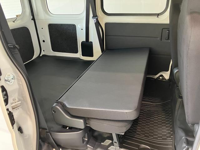 ハイゼットカーゴＤＸ　４ＷＤ　ＣＶＴ車　ドラレコ　キーレス　コーナーセンサー衝突被害軽減ブレーキ　スマアシ　パートタイム４ＷＤ　コーナーセンサー　前席パワーウインドウ　ＡＭ／ＦＭステレオ　ドラレコ　両側スライドドア　オートライト　マニュアルレベリング（滋賀県）の中古車