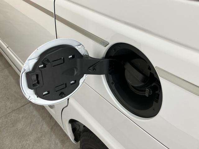 ムーヴキャンバスセオリーＧ　９型ディスプレイオーディオ　ＩＤＬＥレス衝突被害軽減ブレーキ　コーナーセンサー　９型ディスプレイオーディオ　フルセグ　Ｂｌｕｅｔｏｏｔｈ　ＵＳＢ　バックカメラ　両側電動スライドドア　前席シートヒーター　ＬＥＤ　ワイヤレス充電器　電格ミラー（滋賀県）の中古車