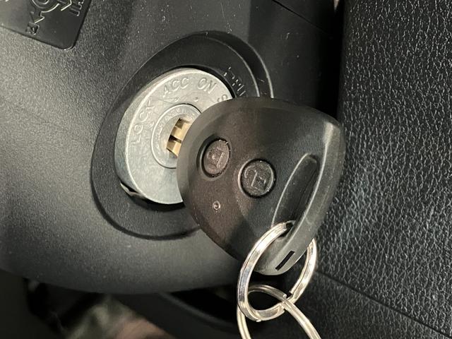 ハイゼットカーゴＤＸ　４ＷＤ　ＣＶＴ　コーナーセンサー　ＥＴＣ　キーレス衝突被害軽減ブレーキ　スマアシ　パートタイム４ＷＤ　コーナーセンサー　前席パワーウインドウ　ＡＭ／ＦＭステレオ　ＥＴＣ　両側スライドドア　オートライト　マニュアルレベリング（滋賀県）の中古車