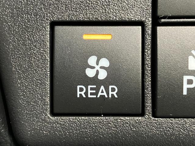 ハイゼットカーゴＤＸ　４ＷＤ　ＣＶＴ　コーナーセンサー　ＥＴＣ　キーレス衝突被害軽減ブレーキ　スマアシ　パートタイム４ＷＤ　コーナーセンサー　前席パワーウインドウ　ＡＭ／ＦＭステレオ　ＥＴＣ　両側スライドドア　オートライト　マニュアルレベリング（滋賀県）の中古車