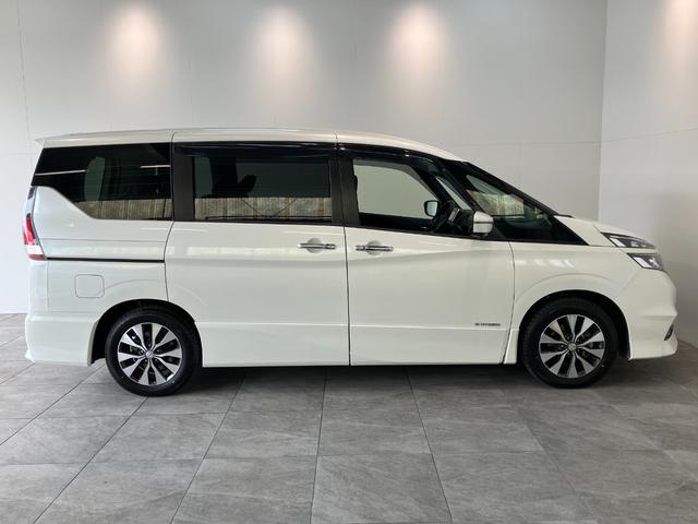 セレナハイウェイスターＶセレクション２　９型ナビ　プロパイロット衝突被害軽減ブレーキ　プロパイロット　９型フルセグナビ　ＤＶＤ　Ｂｌｕｅｔｏｏｔｈ　ＵＳＢ　パノラマカメラ　ドラレコ　ＥＴＣ　駐車支援システム　インテリジェントルームミラー　両側電動スライドドア（滋賀県）の中古車