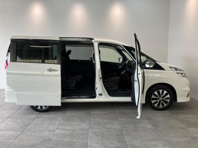 セレナハイウェイスターＶセレクション２　９型ナビ　プロパイロット衝突被害軽減ブレーキ　プロパイロット　９型フルセグナビ　ＤＶＤ　Ｂｌｕｅｔｏｏｔｈ　ＵＳＢ　パノラマカメラ　ドラレコ　ＥＴＣ　駐車支援システム　インテリジェントルームミラー　両側電動スライドドア（滋賀県）の中古車