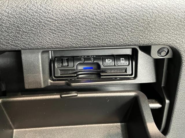 セレナハイウェイスターＶセレクション２　９型ナビ　プロパイロット衝突被害軽減ブレーキ　プロパイロット　９型フルセグナビ　ＤＶＤ　Ｂｌｕｅｔｏｏｔｈ　ＵＳＢ　パノラマカメラ　ドラレコ　ＥＴＣ　駐車支援システム　インテリジェントルームミラー　両側電動スライドドア（滋賀県）の中古車