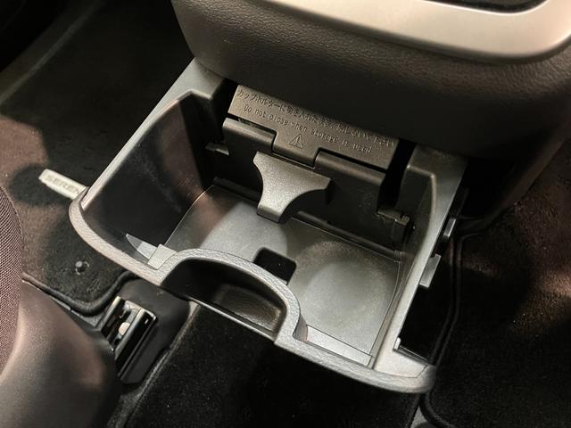 セレナハイウェイスターＶセレクション２　９型ナビ　プロパイロット衝突被害軽減ブレーキ　プロパイロット　９型フルセグナビ　ＤＶＤ　Ｂｌｕｅｔｏｏｔｈ　ＵＳＢ　パノラマカメラ　ドラレコ　ＥＴＣ　駐車支援システム　インテリジェントルームミラー　両側電動スライドドア（滋賀県）の中古車