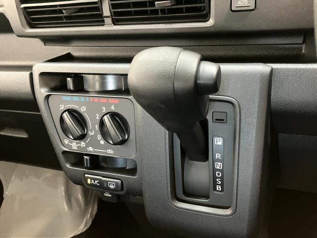 ハイゼットカーゴＤＸ　４ＷＤ　フルセグナビ　ドラレコ　ＬＥＤ　キーレス衝突被害軽減ブレーキ　スマアシ　コーナーセンサー　キーレス　前席パワーウインドウ　フルセグナビ　ＤＶＤ再生　Ｂｌｕｅｔｏｏｔｈ　ＵＳＢ　ドラレコ　ＥＴＣ　ＬＥＤ　オートライト　パートタイム４ＷＤ（滋賀県）の中古車