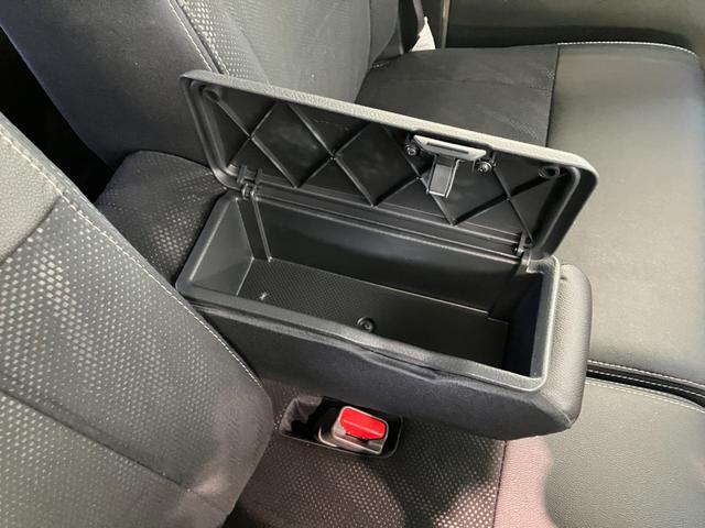 タントカスタムRSトップエディションSA3 8型ナビ ターボ衝突被害軽減ブレーキ 8型フルセグナビ Bluetooth DVD再生 バックカメラ リアフリップダウンモニター ETC 両側電動スライドドア シートヒーター LED オートライト スマートキー(滋賀県)の中古車