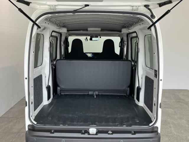 ハイゼットカーゴＤＸ　４ＷＤ　ＣＶＴ車　フルセグナビ　ドラレコ　キーレス衝突被害軽減ブレーキ　コーナーセンサー　フルセグナビ　ＤＶＤ再生　Ｂｌｕｅｔｏｏｔｈ　ドラレコ　ＥＴＣ　オートライト　キーレスエントリー　前席パワーウインドウ　エコアイドル　パートタイム４ＷＤ（滋賀県）の中古車