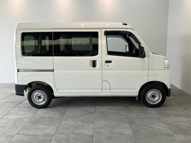 ハイゼットカーゴＤＸ　４ＷＤ　ＣＶＴ車　フルセグナビ　ドラレコ　キーレス衝突被害軽減ブレーキ　コーナーセンサー　フルセグナビ　ＤＶＤ再生　Ｂｌｕｅｔｏｏｔｈ　ドラレコ　ＥＴＣ　オートライト　キーレスエントリー　前席パワーウインドウ　エコアイドル　パートタイム４ＷＤ（滋賀県）の中古車