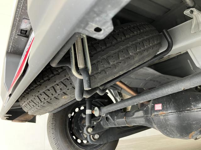 ハイゼットカーゴＤＸ　４ＷＤ　ＣＶＴ車　フルセグナビ　ドラレコ　キーレス衝突被害軽減ブレーキ　コーナーセンサー　フルセグナビ　ＤＶＤ再生　Ｂｌｕｅｔｏｏｔｈ　ドラレコ　ＥＴＣ　オートライト　キーレスエントリー　前席パワーウインドウ　エコアイドル　パートタイム４ＷＤ（滋賀県）の中古車