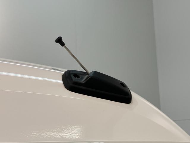 ハイゼットカーゴＤＸ　４ＷＤ　ＣＶＴ車　フルセグナビ　ドラレコ　キーレス衝突被害軽減ブレーキ　コーナーセンサー　フルセグナビ　ＤＶＤ再生　Ｂｌｕｅｔｏｏｔｈ　ドラレコ　ＥＴＣ　オートライト　キーレスエントリー　前席パワーウインドウ　エコアイドル　パートタイム４ＷＤ（滋賀県）の中古車