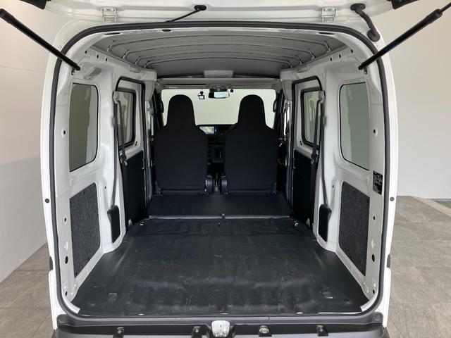 ハイゼットカーゴＤＸ　４ＷＤ　ＣＶＴ車　フルセグナビ　ドラレコ　キーレス衝突被害軽減ブレーキ　コーナーセンサー　フルセグナビ　ＤＶＤ再生　Ｂｌｕｅｔｏｏｔｈ　ドラレコ　ＥＴＣ　オートライト　キーレスエントリー　前席パワーウインドウ　エコアイドル　パートタイム４ＷＤ（滋賀県）の中古車