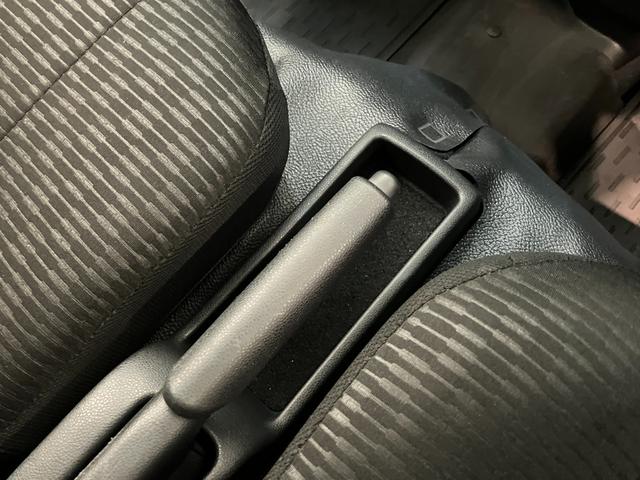 ハイゼットカーゴＤＸ　４ＷＤ　ＣＶＴ車　フルセグナビ　ドラレコ　キーレス衝突被害軽減ブレーキ　コーナーセンサー　フルセグナビ　ＤＶＤ再生　Ｂｌｕｅｔｏｏｔｈ　ドラレコ　ＥＴＣ　オートライト　キーレスエントリー　前席パワーウインドウ　エコアイドル　パートタイム４ＷＤ（滋賀県）の中古車