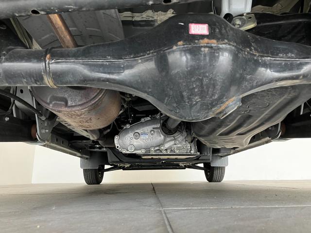 ハイゼットカーゴＤＸ　４ＷＤ　ＣＶＴ車　フルセグナビ　ドラレコ　キーレス衝突被害軽減ブレーキ　コーナーセンサー　フルセグナビ　ＤＶＤ再生　Ｂｌｕｅｔｏｏｔｈ　ドラレコ　ＥＴＣ　オートライト　キーレスエントリー　前席パワーウインドウ　エコアイドル　パートタイム４ＷＤ（滋賀県）の中古車