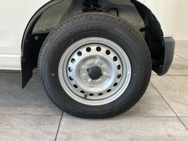 ハイゼットカーゴＤＸ　４ＷＤ　ＣＶＴ車　コーナーセンサー　キーレス　前席ＰＷ衝突被害軽減ブレーキ　スマアシ　パートタイム４ＷＤ　コーナーセンサー　前席パワーウインドウ　ＡＭ／ＦＭラジオ　両側スライドドア　オートライト　マニュアルレベリング　キーレスエントリー（滋賀県）の中古車