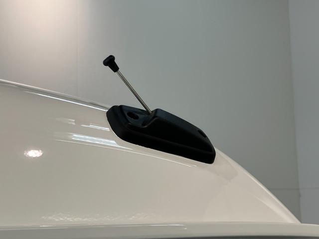 ハイゼットカーゴＤＸ　４ＷＤ　ＣＶＴ車　コーナーセンサー　キーレス　前席ＰＷ衝突被害軽減ブレーキ　スマアシ　パートタイム４ＷＤ　コーナーセンサー　前席パワーウインドウ　ＡＭ／ＦＭラジオ　両側スライドドア　オートライト　マニュアルレベリング　キーレスエントリー（滋賀県）の中古車
