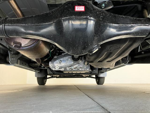 ハイゼットカーゴＤＸ　４ＷＤ　ＣＶＴ車　コーナーセンサー　キーレス　前席ＰＷ衝突被害軽減ブレーキ　スマアシ　パートタイム４ＷＤ　コーナーセンサー　前席パワーウインドウ　ＡＭ／ＦＭラジオ　両側スライドドア　オートライト　マニュアルレベリング　キーレスエントリー（滋賀県）の中古車