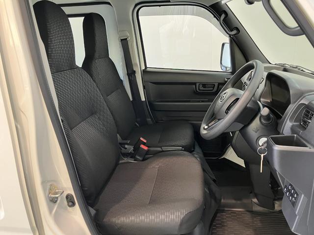 ハイゼットカーゴＤＸ　４ＷＤ　コーナーセンサー　ドラレコ　キーレスエントリー衝突被害軽減ブレーキ　スマアシ　パートタイム４ＷＤ　コーナーセンサー　前席パワーウインドウ　ＡＭ／ＦＭステレオ　ドラレコ　両側スライドドア　オートライト　マニュアルレベリング（滋賀県）の中古車