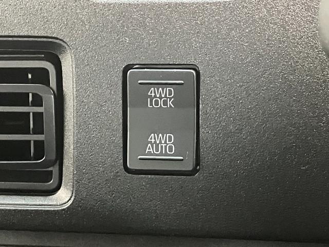 ハイゼットカーゴＤＸ　４ＷＤ　コーナーセンサー　ドラレコ　キーレスエントリー衝突被害軽減ブレーキ　スマアシ　パートタイム４ＷＤ　コーナーセンサー　前席パワーウインドウ　ＡＭ／ＦＭステレオ　ドラレコ　両側スライドドア　オートライト　マニュアルレベリング（滋賀県）の中古車