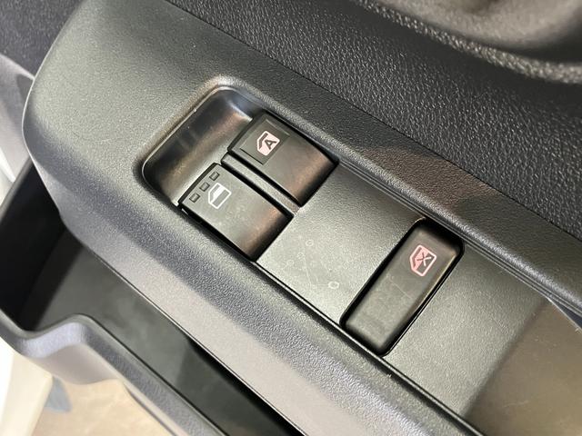 ハイゼットカーゴＤＸ　４ＷＤ　コーナーセンサー　ドラレコ　キーレスエントリー衝突被害軽減ブレーキ　スマアシ　パートタイム４ＷＤ　コーナーセンサー　前席パワーウインドウ　ＡＭ／ＦＭステレオ　ドラレコ　両側スライドドア　オートライト　マニュアルレベリング（滋賀県）の中古車