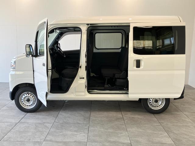 ハイゼットカーゴＤＸ　４ＷＤ　コーナーセンサー　ドラレコ　キーレスエントリー衝突被害軽減ブレーキ　スマアシ　パートタイム４ＷＤ　コーナーセンサー　前席パワーウインドウ　ＡＭ／ＦＭステレオ　ドラレコ　両側スライドドア　オートライト　マニュアルレベリング（滋賀県）の中古車