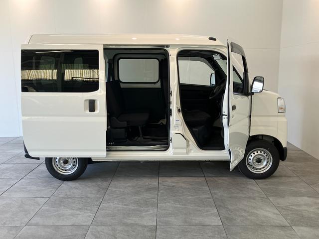 ハイゼットカーゴＤＸ　４ＷＤ　コーナーセンサー　ドラレコ　キーレスエントリー衝突被害軽減ブレーキ　スマアシ　パートタイム４ＷＤ　コーナーセンサー　前席パワーウインドウ　ＡＭ／ＦＭステレオ　ドラレコ　両側スライドドア　オートライト　マニュアルレベリング（滋賀県）の中古車