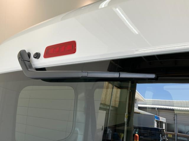 ハイゼットカーゴＤＸ　４ＷＤ　コーナーセンサー　ドラレコ　キーレスエントリー衝突被害軽減ブレーキ　スマアシ　パートタイム４ＷＤ　コーナーセンサー　前席パワーウインドウ　ＡＭ／ＦＭステレオ　ドラレコ　両側スライドドア　オートライト　マニュアルレベリング（滋賀県）の中古車