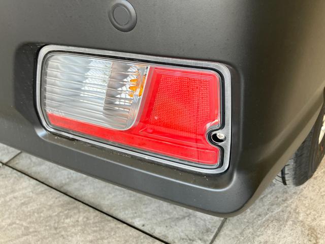 ハイゼットカーゴＤＸ　４ＷＤ　コーナーセンサー　ドラレコ　キーレスエントリー衝突被害軽減ブレーキ　スマアシ　パートタイム４ＷＤ　コーナーセンサー　前席パワーウインドウ　ＡＭ／ＦＭステレオ　ドラレコ　両側スライドドア　オートライト　マニュアルレベリング（滋賀県）の中古車