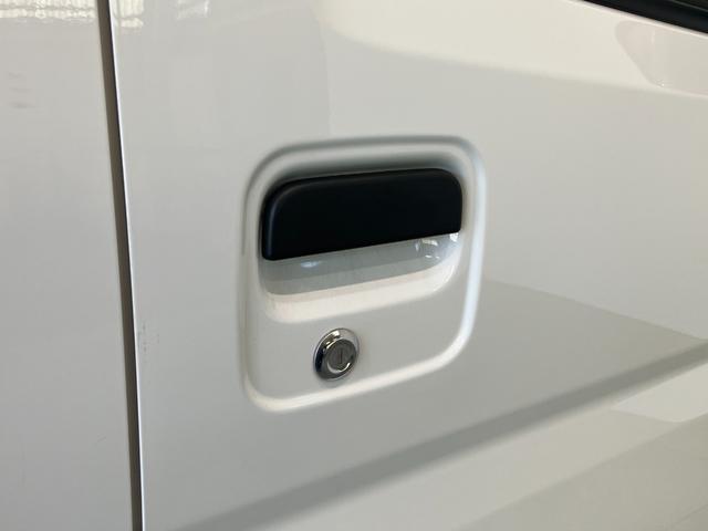 ハイゼットカーゴＤＸ　４ＷＤ　コーナーセンサー　ドラレコ　キーレスエントリー衝突被害軽減ブレーキ　スマアシ　パートタイム４ＷＤ　コーナーセンサー　前席パワーウインドウ　ＡＭ／ＦＭステレオ　ドラレコ　両側スライドドア　オートライト　マニュアルレベリング（滋賀県）の中古車