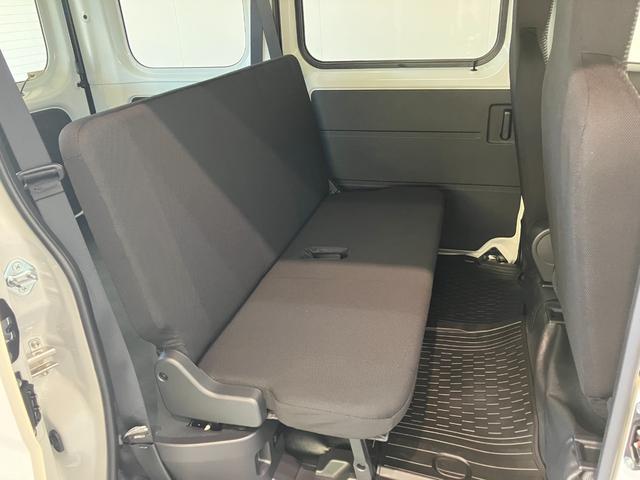 ハイゼットカーゴＤＸ　４ＷＤ　コーナーセンサー　ドラレコ　キーレスエントリー衝突被害軽減ブレーキ　スマアシ　パートタイム４ＷＤ　コーナーセンサー　前席パワーウインドウ　ＡＭ／ＦＭステレオ　ドラレコ　両側スライドドア　オートライト　マニュアルレベリング（滋賀県）の中古車