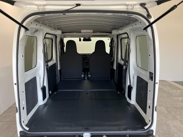 ハイゼットカーゴＤＸ　４ＷＤ　コーナーセンサー　ドラレコ　キーレスエントリー衝突被害軽減ブレーキ　スマアシ　パートタイム４ＷＤ　コーナーセンサー　前席パワーウインドウ　ＡＭ／ＦＭステレオ　ドラレコ　両側スライドドア　オートライト　マニュアルレベリング（滋賀県）の中古車