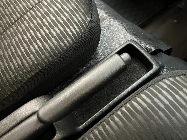 ハイゼットカーゴＤＸ　４ＷＤ　コーナーセンサー　ドラレコ　キーレスエントリー衝突被害軽減ブレーキ　スマアシ　パートタイム４ＷＤ　コーナーセンサー　前席パワーウインドウ　ＡＭ／ＦＭステレオ　ドラレコ　両側スライドドア　オートライト　マニュアルレベリング（滋賀県）の中古車