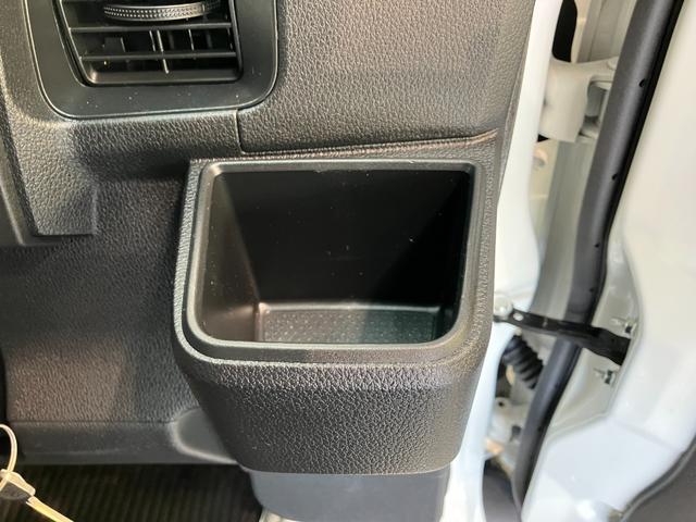 ハイゼットカーゴＤＸ　４ＷＤ　コーナーセンサー　ドラレコ　キーレスエントリー衝突被害軽減ブレーキ　スマアシ　パートタイム４ＷＤ　コーナーセンサー　前席パワーウインドウ　ＡＭ／ＦＭステレオ　ドラレコ　両側スライドドア　オートライト　マニュアルレベリング（滋賀県）の中古車