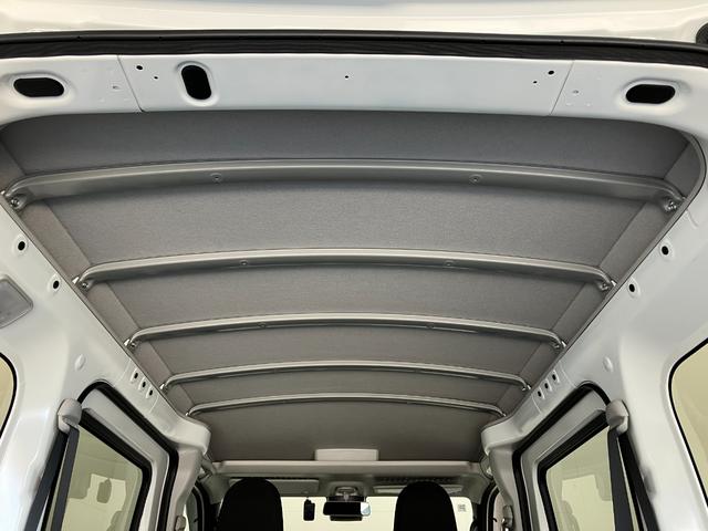 ハイゼットカーゴＤＸ　４ＷＤ　コーナーセンサー　ドラレコ　キーレスエントリー衝突被害軽減ブレーキ　スマアシ　パートタイム４ＷＤ　コーナーセンサー　前席パワーウインドウ　ＡＭ／ＦＭステレオ　ドラレコ　両側スライドドア　オートライト　マニュアルレベリング（滋賀県）の中古車