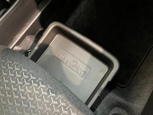 ロッキープレミアムＧ　フルセグナビ　パノラマカメラ　レーダークルコン衝突被害軽減ブレーキ　コーナーセンサー　フルセグナビ　Ｂｌｕｅｔｏｏｔｈ　ＵＳＢ　ＤＶＤ再生　パノラマカメラ　ＬＥＤ　オートライト　オートエアコン　クルーズコントロール　シートヒーター　エコアイドル（滋賀県）の中古車