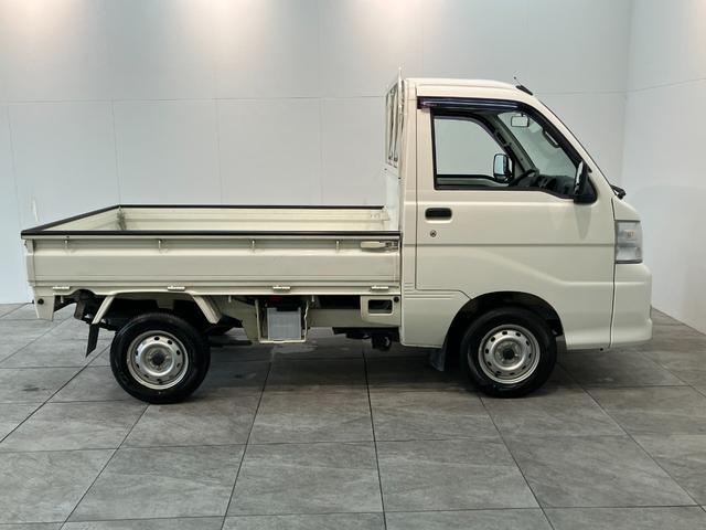 ハイゼットトラックエアコン・パワステ スペシャル 5MT 走行9千キロ5速マニュアルミッション車 エアコン パワステ AM/FMラジオ マニュアルレベリング ゲートプロテクター タイヤ4本新品交換済み(滋賀県)の中古車