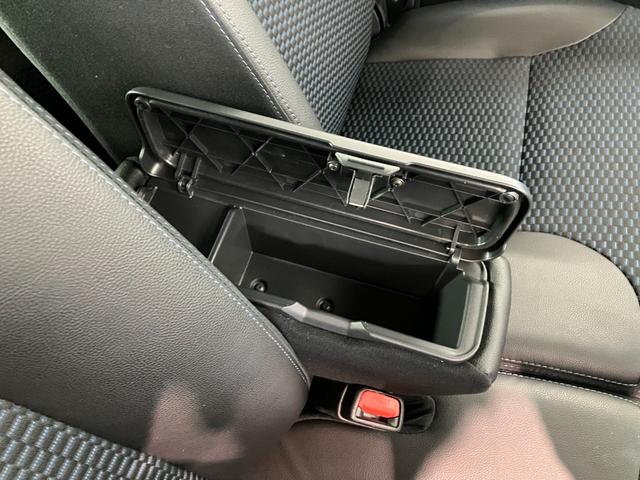 タントカスタムＸ　９型ディスプレイオーディオ　駐車支援システム衝突被害軽減ブレーキ　コーナーセンサー　ディスプレイオーディオ　フルセグ　Ｂｌｕｅｔｏｏｔｈ　ＵＳＢ　パノラマカメラ　両側電動スライドドア　前席シートヒーター　ＬＥＤ　スマートキー　駐車支援システム（滋賀県）の中古車