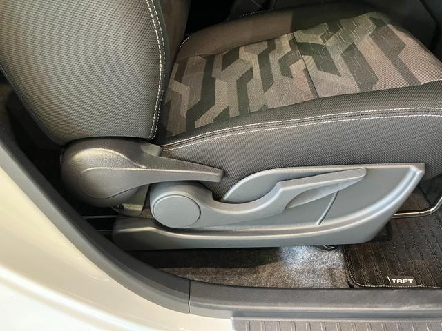 タフトＧ　ダーククロムベンチャー　９型ディスプレイオーディオ衝突被害軽減ブレーキ　コーナーセンサー　ディスプレイオーディオ　フルセグ　Ｂｌｕｅｔｏｏｔｈ　ＵＳＢ　バックカメラ　シートヒーター　電動パーキング　ＬＥＤ　オートライト　オートエアコン　エコアイドル（滋賀県）の中古車