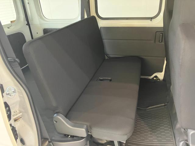 ハイゼットカーゴＤＸ　４ＷＤ　ＣＶＴ車　キーレス　ドラレコ　前席Ｐ／Ｗ衝突被害軽減ブレーキ　スマアシ　パートタイム４ＷＤ　コーナーセンサー　前席パワーウインドウ　ＡＭ／ＦＭステレオ　ドラレコ　両側スライドドア　オートライト　マニュアルレベリング（滋賀県）の中古車