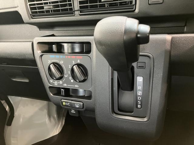 ハイゼットカーゴＤＸ　４ＷＤ　ＣＶＴ車　キーレス　ドラレコ　前席Ｐ／Ｗ衝突被害軽減ブレーキ　スマアシ　パートタイム４ＷＤ　コーナーセンサー　前席パワーウインドウ　ＡＭ／ＦＭステレオ　ドラレコ　両側スライドドア　オートライト　マニュアルレベリング（滋賀県）の中古車