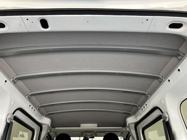 ハイゼットカーゴＤＸ　４ＷＤ　ＣＶＴ車　キーレス　ドラレコ　前席Ｐ／Ｗ衝突被害軽減ブレーキ　スマアシ　パートタイム４ＷＤ　コーナーセンサー　前席パワーウインドウ　ＡＭ／ＦＭステレオ　ドラレコ　両側スライドドア　オートライト　マニュアルレベリング（滋賀県）の中古車