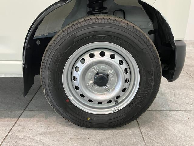 ハイゼットカーゴＤＸ　４ＷＤ　コーナーセンサー　オートライト　キーレス衝突被害軽減ブレーキ　スマアシ　パートタイム４ＷＤ　コーナーセンサー　前席パワーウインドウ　ＡＭ／ＦＭステレオ　両側スライドドア　オートライト　マニュアルレベリング（滋賀県）の中古車