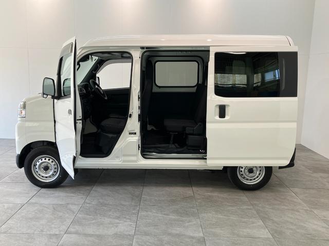 ハイゼットカーゴＤＸ　４ＷＤ　コーナーセンサー　オートライト　キーレス衝突被害軽減ブレーキ　スマアシ　パートタイム４ＷＤ　コーナーセンサー　前席パワーウインドウ　ＡＭ／ＦＭステレオ　両側スライドドア　オートライト　マニュアルレベリング（滋賀県）の中古車