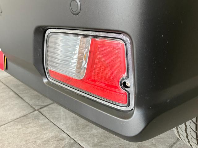 ハイゼットカーゴＤＸ　４ＷＤ　コーナーセンサー　オートライト　キーレス衝突被害軽減ブレーキ　スマアシ　パートタイム４ＷＤ　コーナーセンサー　前席パワーウインドウ　ＡＭ／ＦＭステレオ　両側スライドドア　オートライト　マニュアルレベリング（滋賀県）の中古車