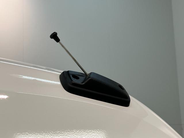 ハイゼットカーゴＤＸ　４ＷＤ　コーナーセンサー　オートライト　キーレス衝突被害軽減ブレーキ　スマアシ　パートタイム４ＷＤ　コーナーセンサー　前席パワーウインドウ　ＡＭ／ＦＭステレオ　両側スライドドア　オートライト　マニュアルレベリング（滋賀県）の中古車