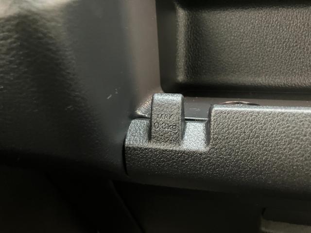 ハイゼットカーゴＤＸ　４ＷＤ　コーナーセンサー　オートライト　キーレス衝突被害軽減ブレーキ　スマアシ　パートタイム４ＷＤ　コーナーセンサー　前席パワーウインドウ　ＡＭ／ＦＭステレオ　両側スライドドア　オートライト　マニュアルレベリング（滋賀県）の中古車