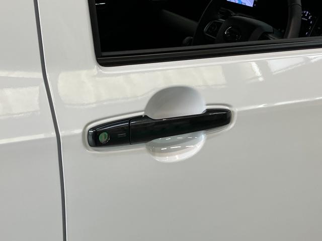 タフトＧターボ　ダーククロムベンチャー　１０型ナビ　パノラマカメラ衝突被害軽減ブレーキ　コーナーセンサー　１０型フルセグナビ　ＤＶＤ再生　Ｂｌｕｅｔｏｏｔｈ　ＵＳＢ　パノラマカメラ　前後ドラレコ　前席シートヒーター　ＬＥＤ　オートライト　レーダークルーズコントロール（滋賀県）の中古車